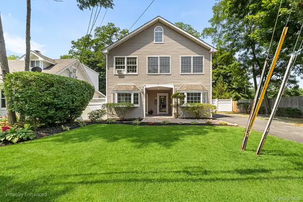10 Clifton Place, Port Jefferson, NY 11776