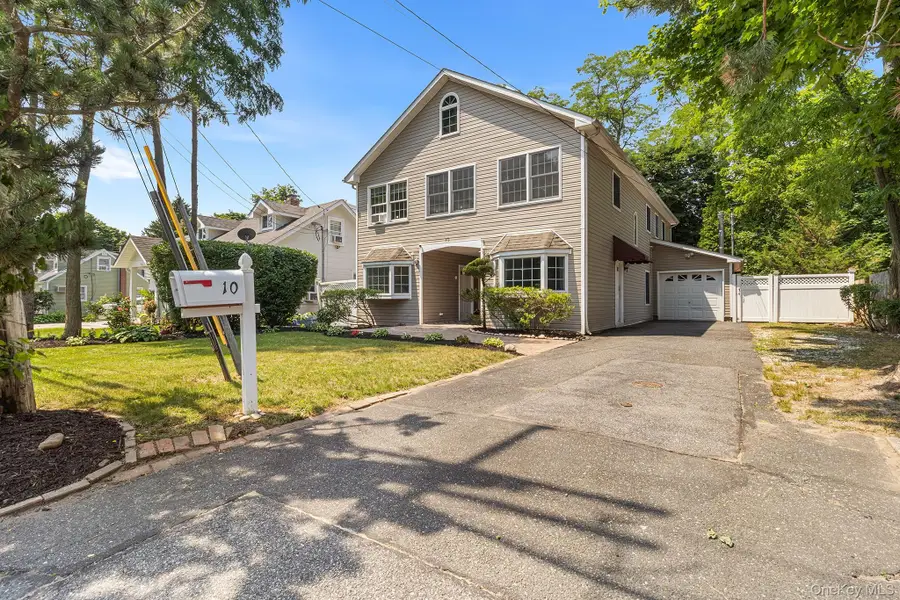 10 Clifton Place, Port Jefferson Station, NY 11776 - #3