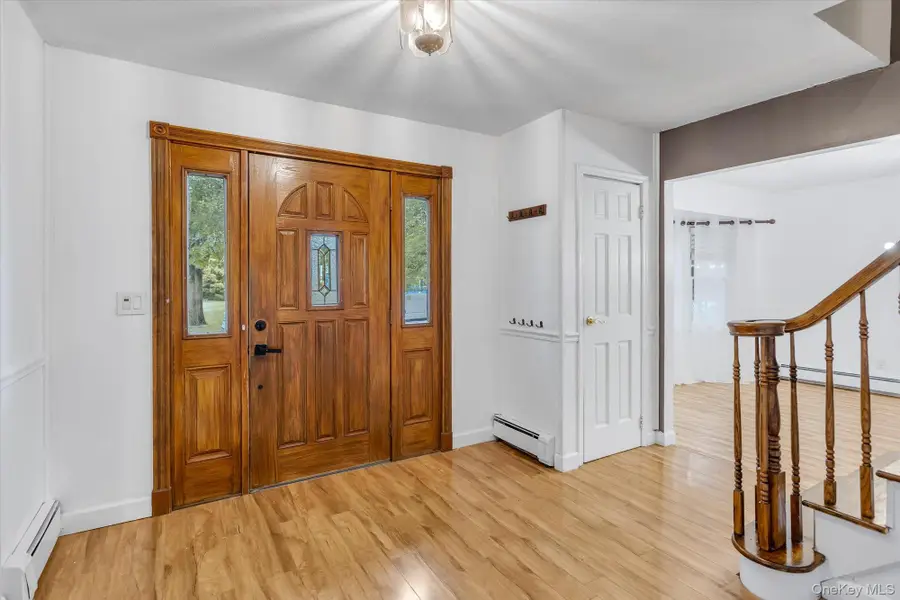 8 Julia Circle, East Setauket, NY 11733 - #2