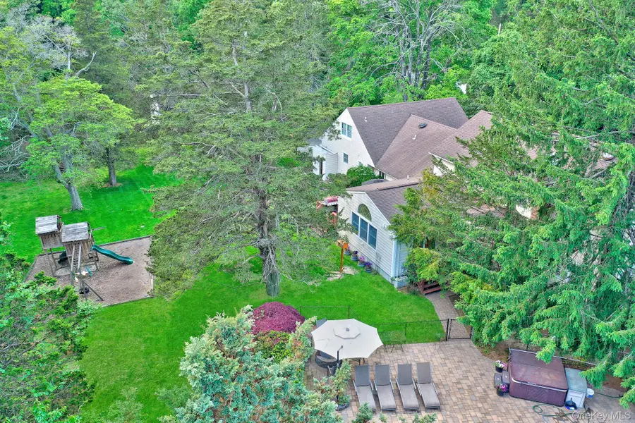 15 Stillwater Road, Saint James, NY 11780 - #3