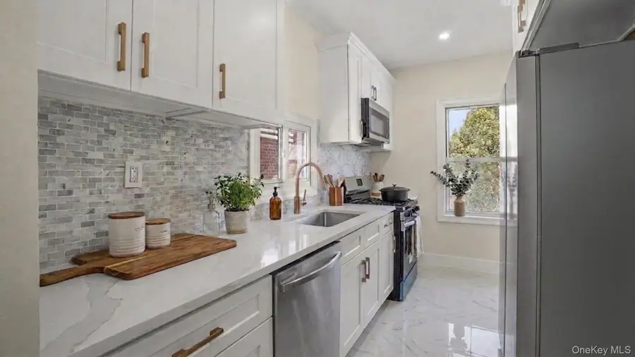 2716 Gunther Avenue, Bronx, NY 10469 - #3
