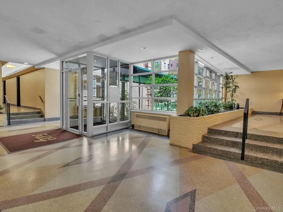 118-60 Metropolitan Avenue #1A, Kew Gardens, NY 11415 - #3