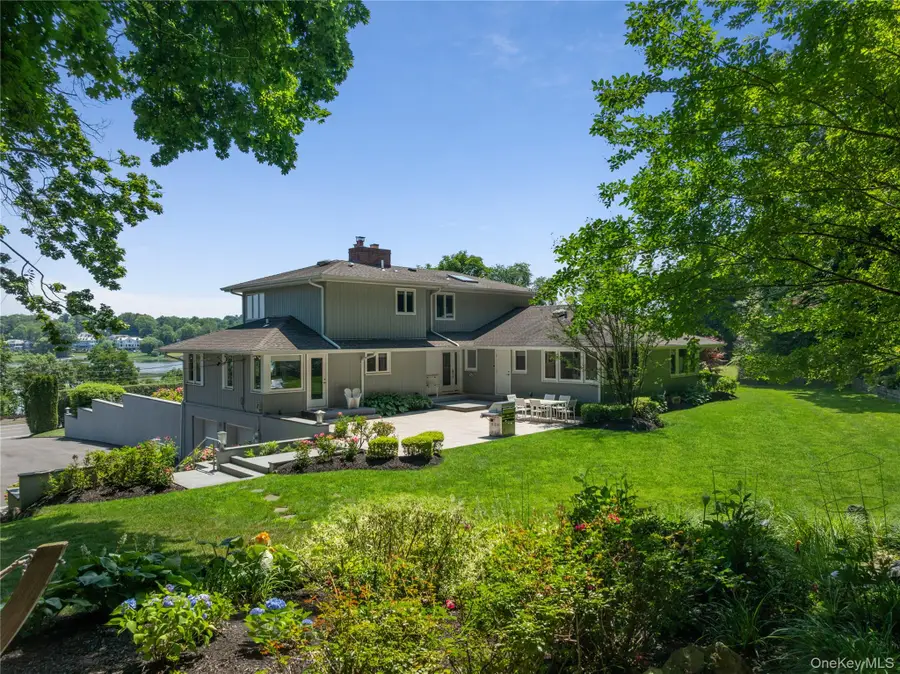 353 E Shore Road, Great Neck, NY 11023 - #2