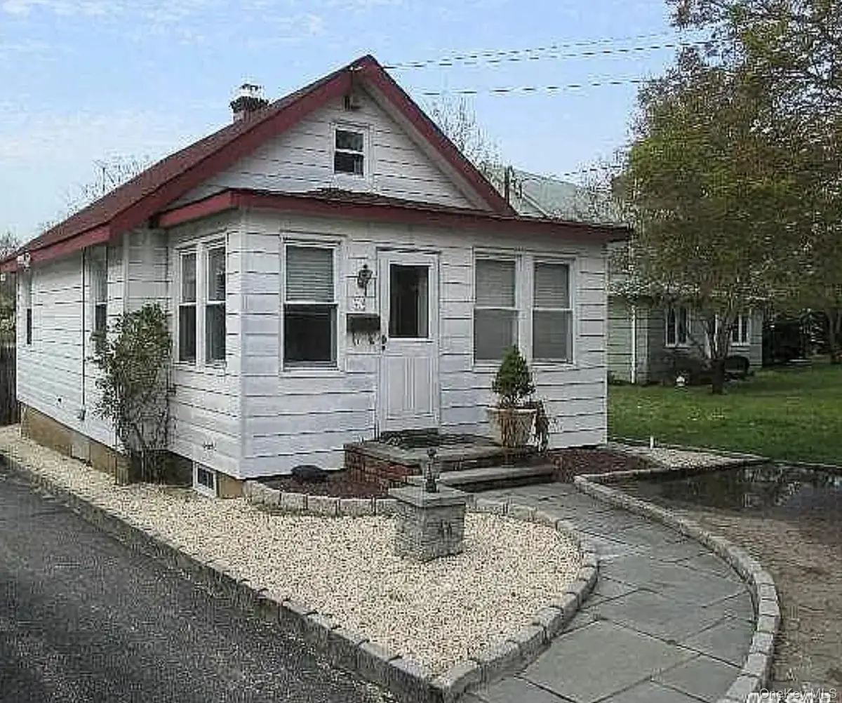 44 Perry Avenue, Bayville, NY 11709 - #1