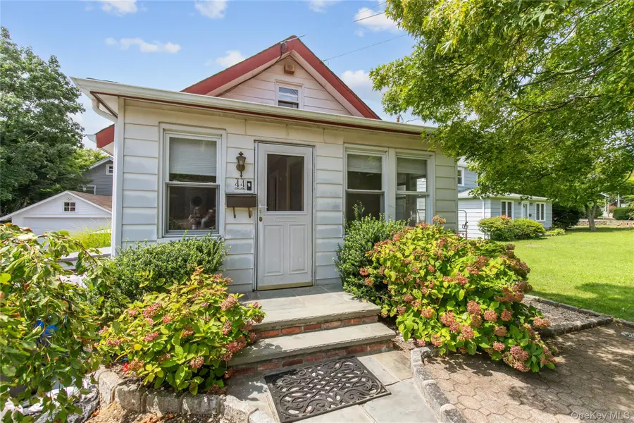 44 Perry Avenue, Bayville, NY 11709 - #2