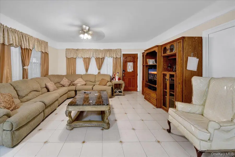 3170 Rawlins Avenue, Bronx, NY 10465 - #2