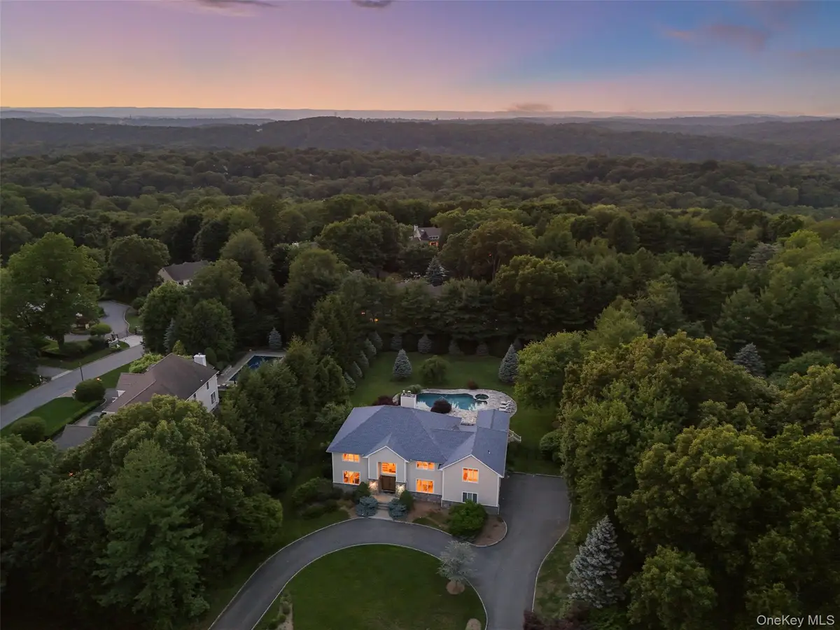 10 Crestview Drive, Pleasantville, NY 10570 - #1