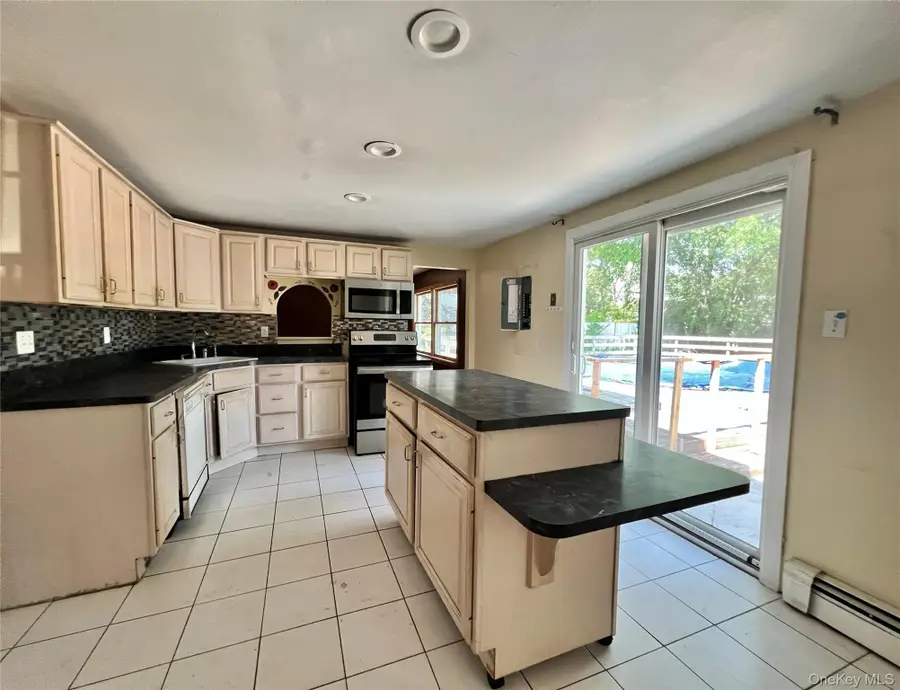 119 Holbrook Road, Holbrook, NY 11741 - #3