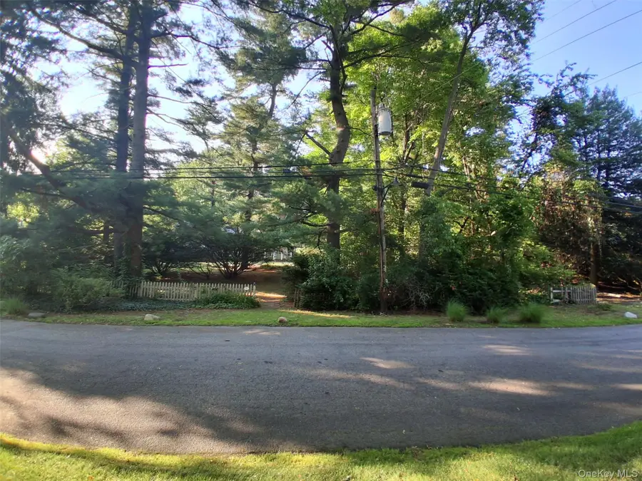 11 Mary Lane, Greenvale, NY 11548 - #2