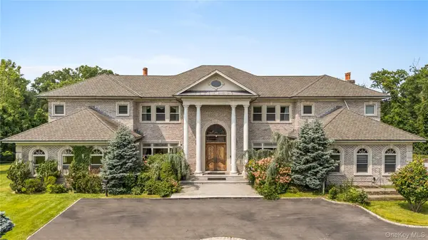 3 Valentine Farm Court, Old Brookville, NY 11545