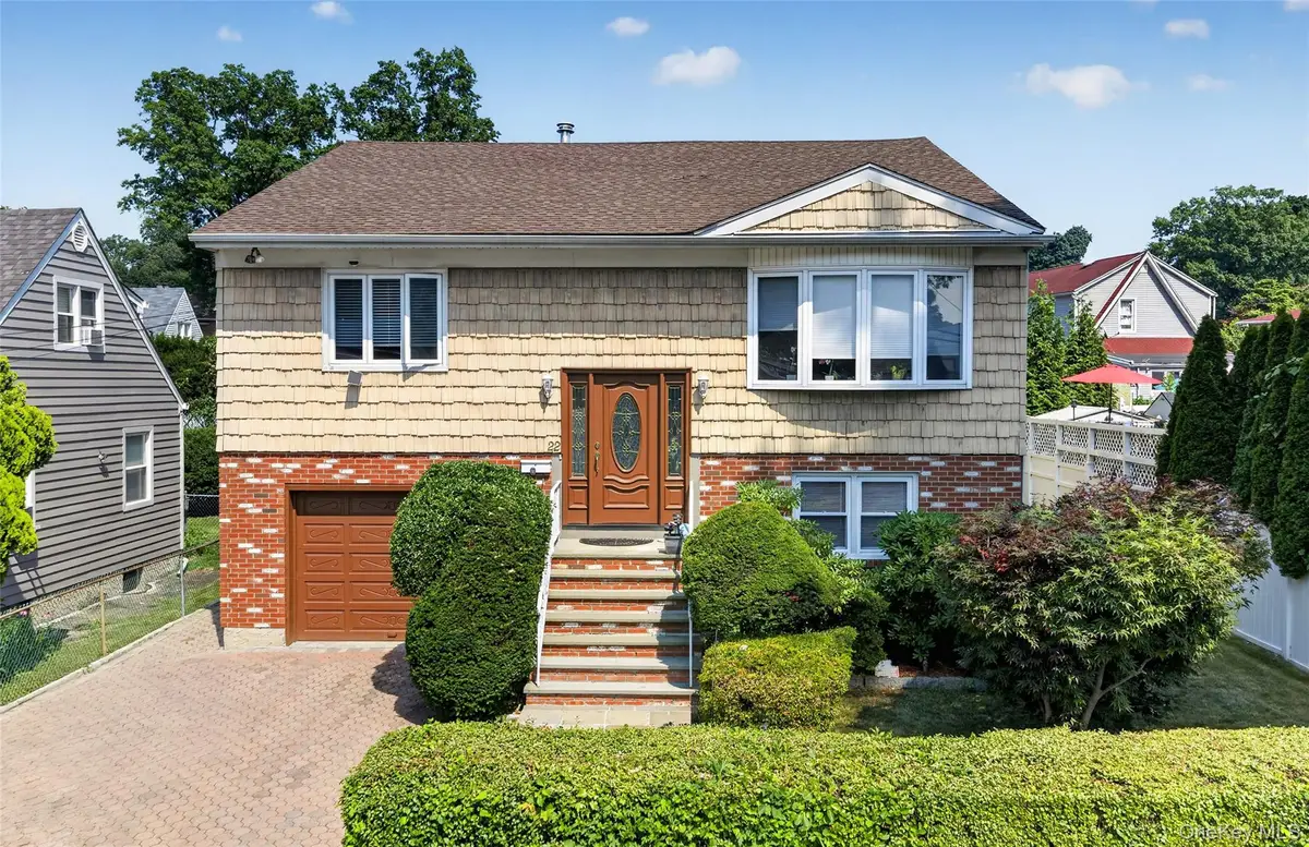 22 Curtis Lane, Yonkers, NY 10710 - #1