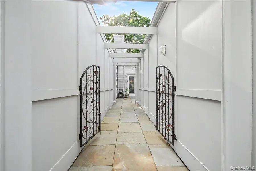 32 Beechwood Way, Briarcliff Manor, NY 10510 - #2