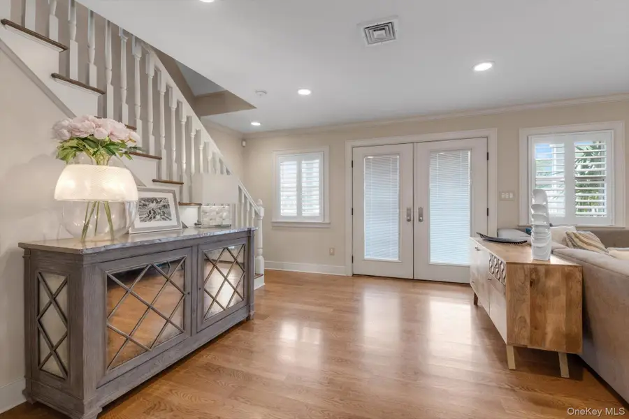 625 W Walnut Street, Long Beach, NY 11561 - #2