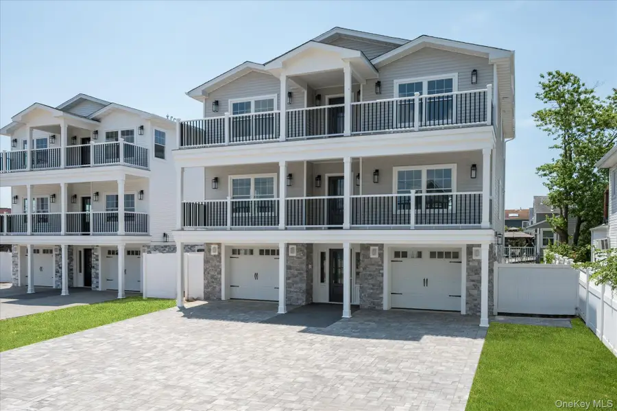 21 Island Parkway, Island Park, NY 11558 - #2
