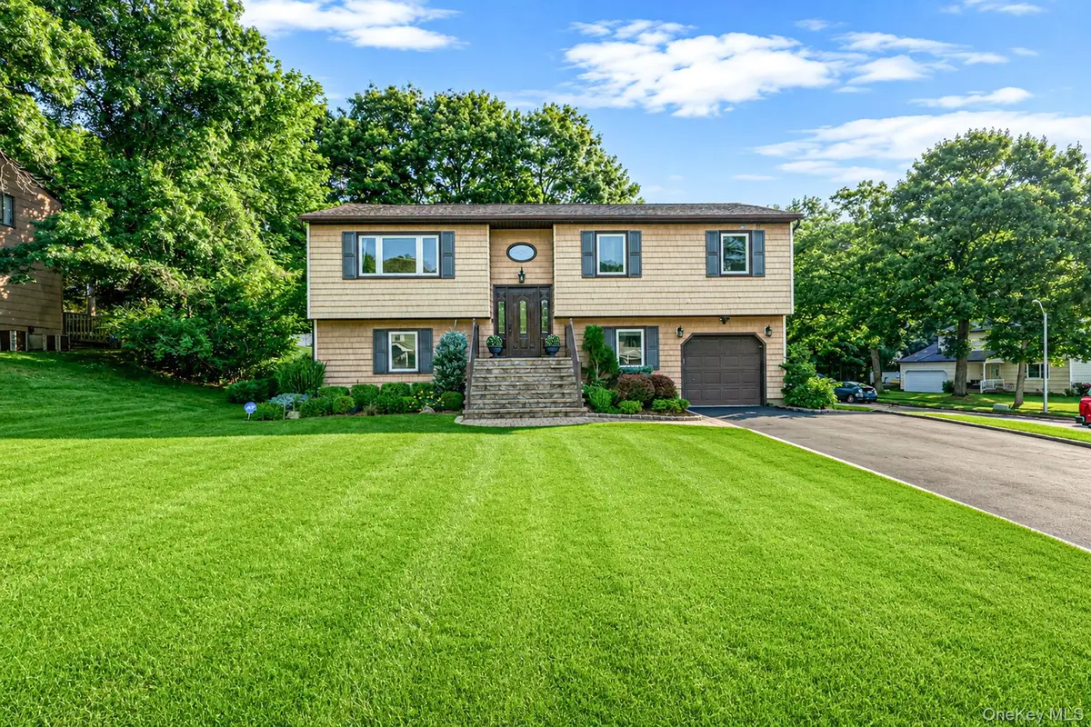 37 Oak Forest Drive, Islandia, NY 11749 - #1