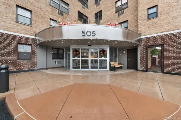 505 Central Avenue #725, White Plains, NY 10606
