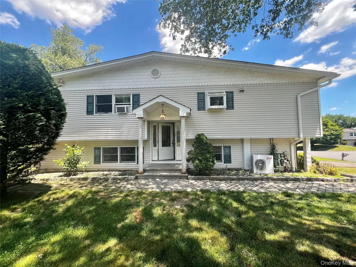21 Vailshire Circle, Nanuet, NY 10954 - #1
