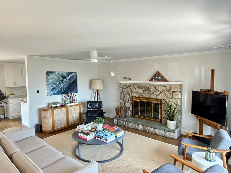 17 Locust Street, Riverhead, NY 11901 - #2