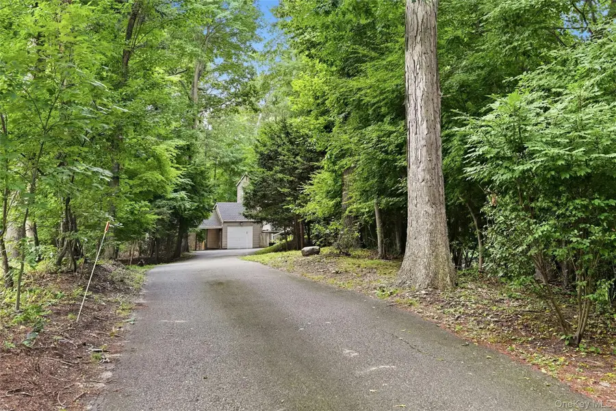 126 Bellecrest Avenue, East Northport, NY 11731 - #3