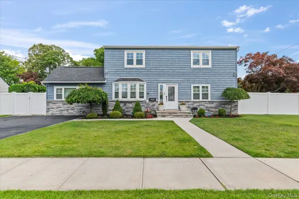 78 Broadway, Bethpage, NY 11714