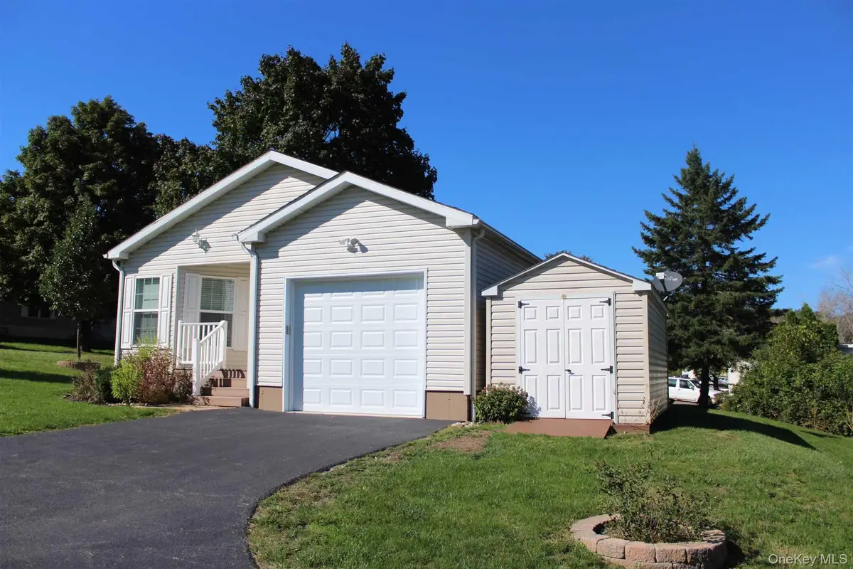 201 Brittany Terrace #201, Rock Tavern, NY 12575 - #1