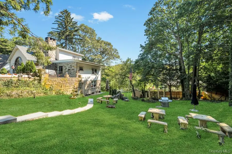 122 Dawn Road, Rocky Point, NY 11778 - #3