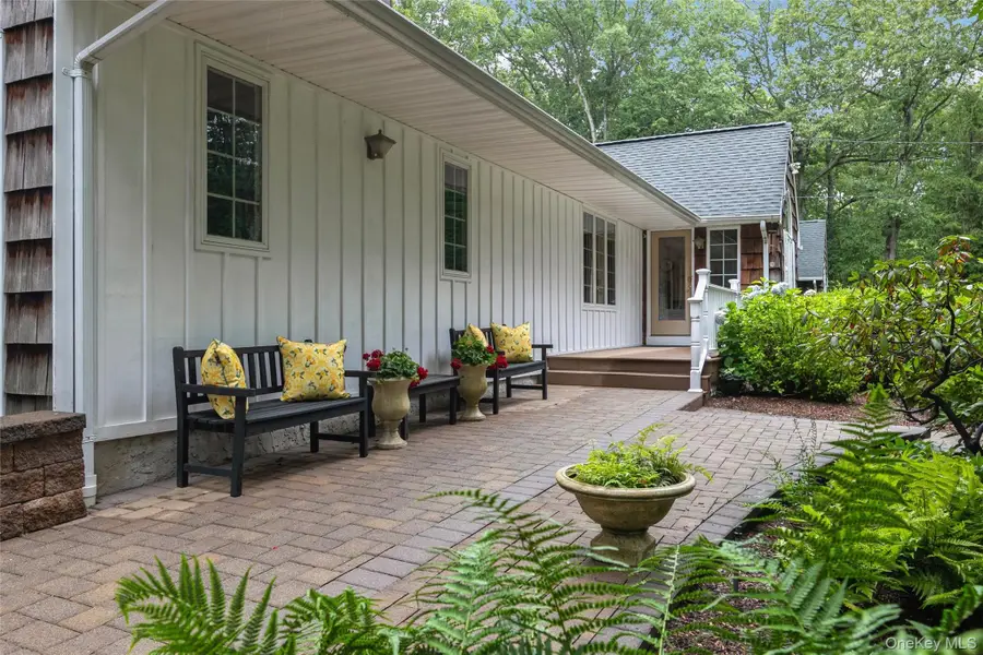 63 W Meadow Road, East Setauket, NY 11733 - #2