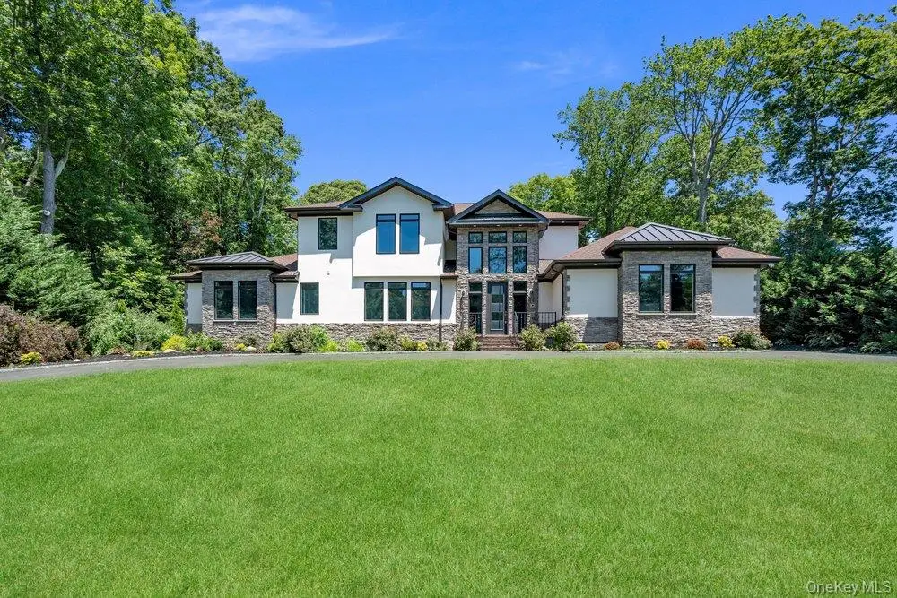 21 Arista Drive, Dix Hills, NY 11746 - #1