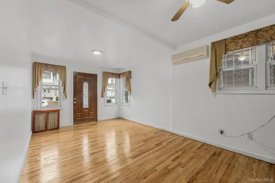 9006 107th Avenue, Ozone Park, NY 11417 - #3