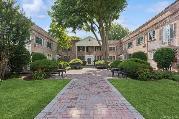 43 N Forest Avenue #A3, Rockville Centre, NY 11570