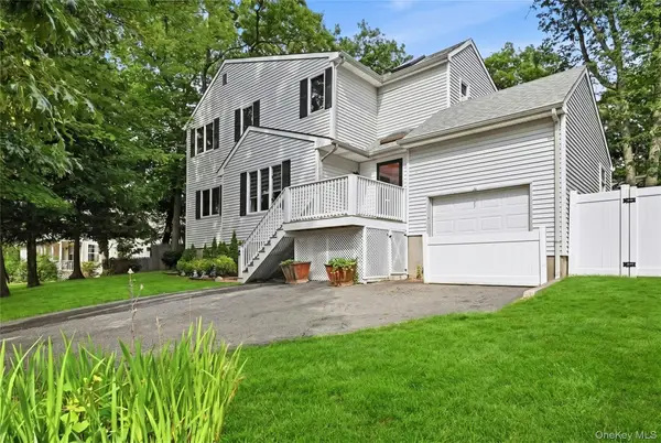 15 Birch Road, Rocky Point, NY 11778