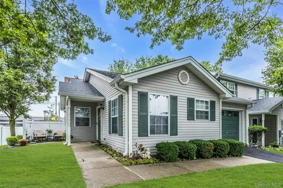 1 Biltmore Circle #1, Huntington Station, NY 11746 - #2