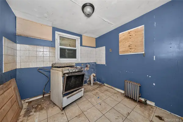 10 Best Street, Freeport, NY 11520