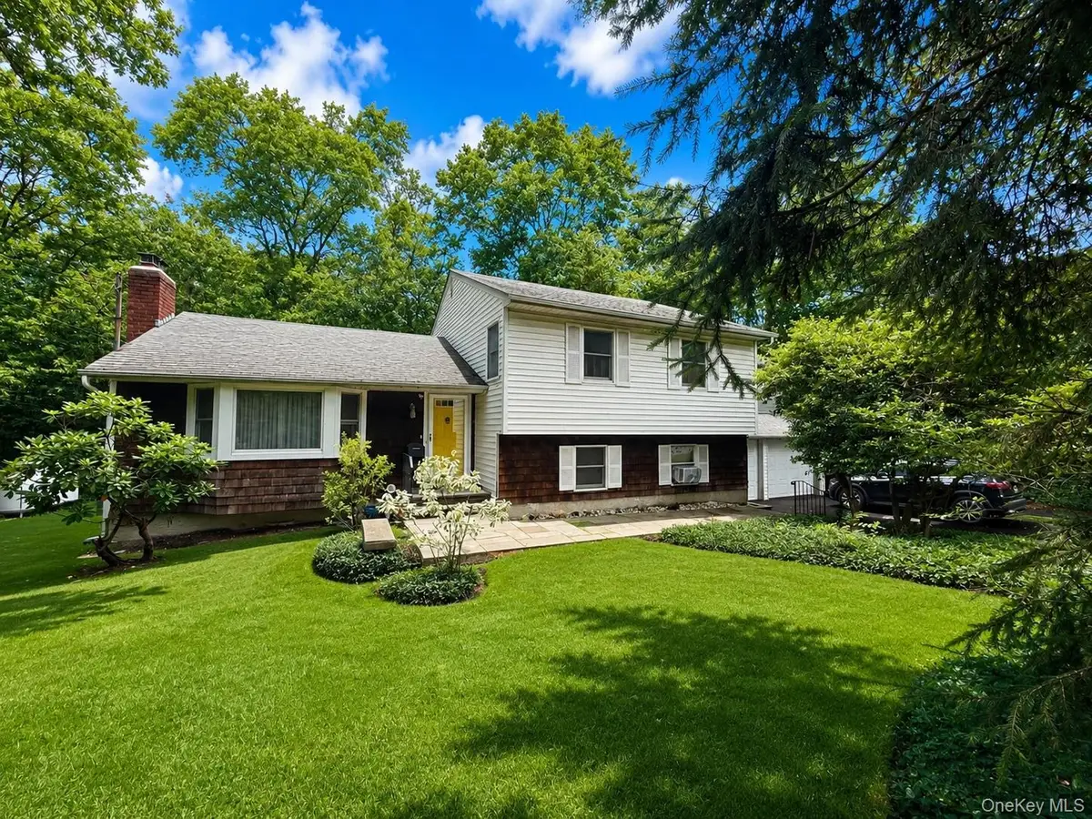 17 Arbor Lane, Dix Hills, NY 11746 - #1