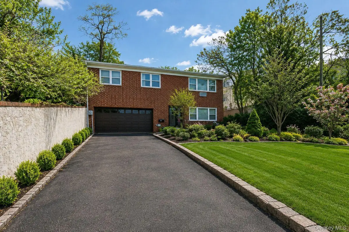 201 Shonnard Terrace, Yonkers, NY 10701 - #1