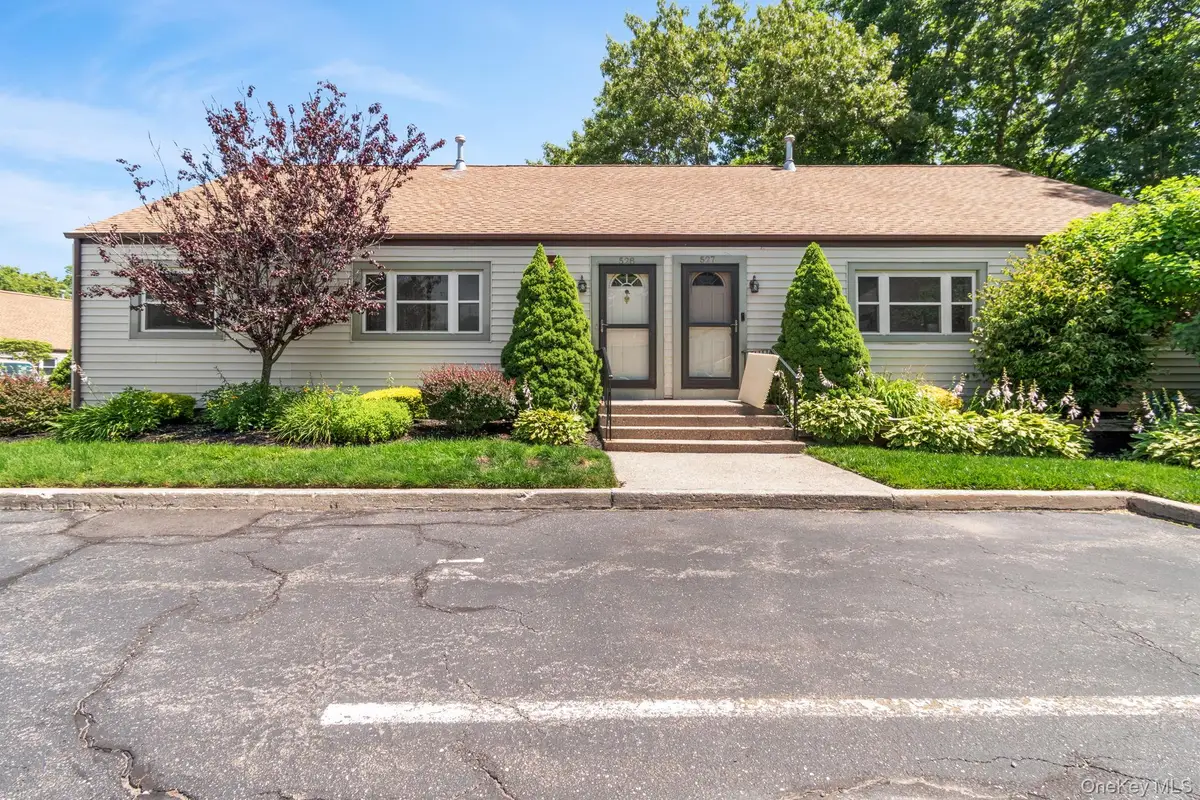 528 Lake Court #528, Middle Island, NY 11953 - #1