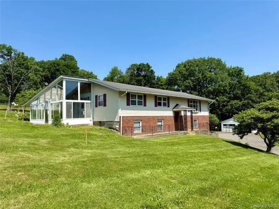 231 Highland Avenue, Marlboro, NY 12542 - #2