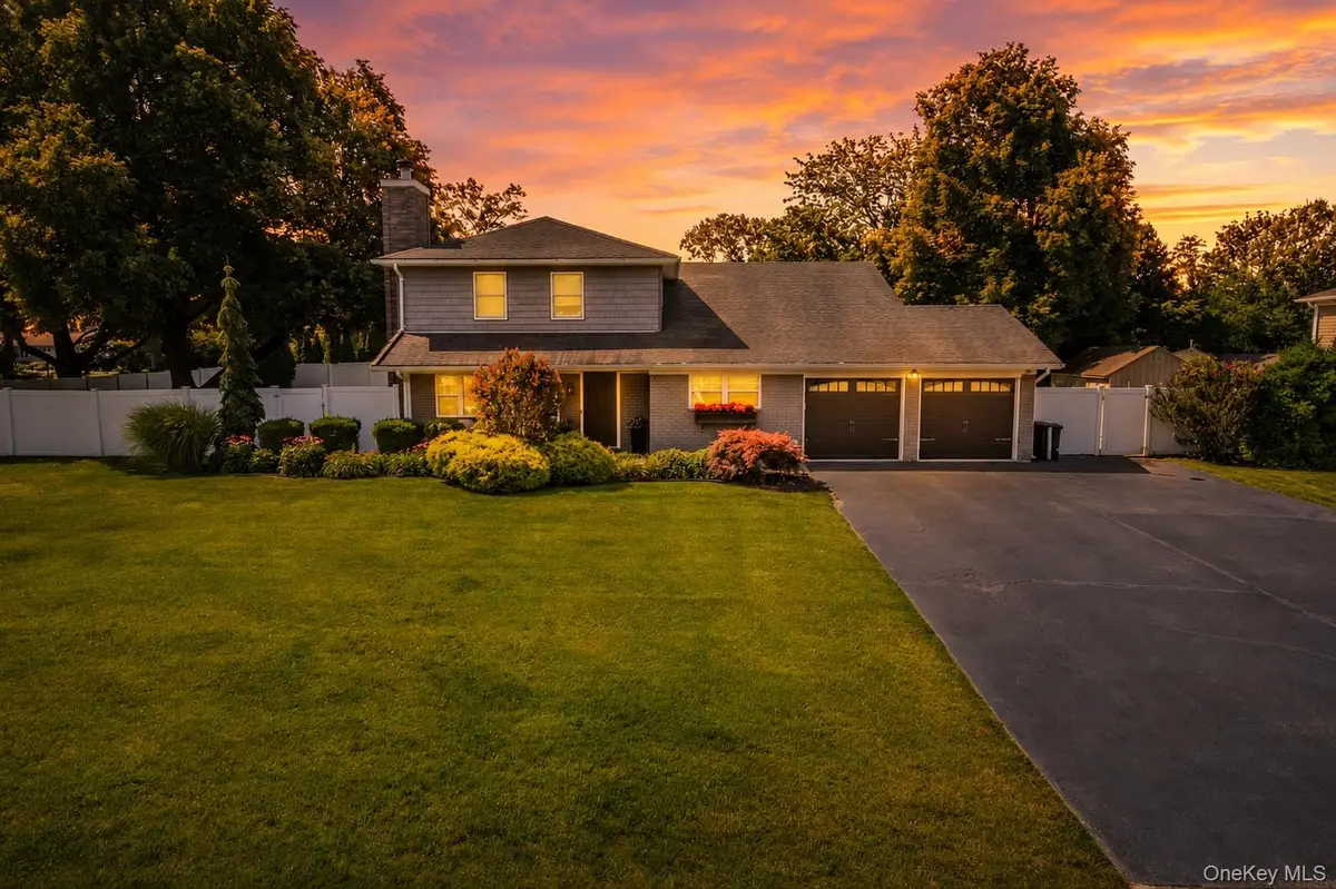 8 Feather Lane, Commack, NY 11725 - #1