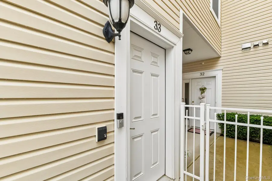 33 Greentree Court, Shirley, NY 11967 - #3