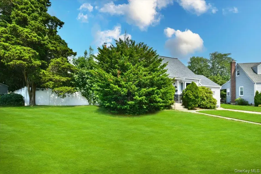 2 Ford Drive W, Massapequa, NY 11758 - #3
