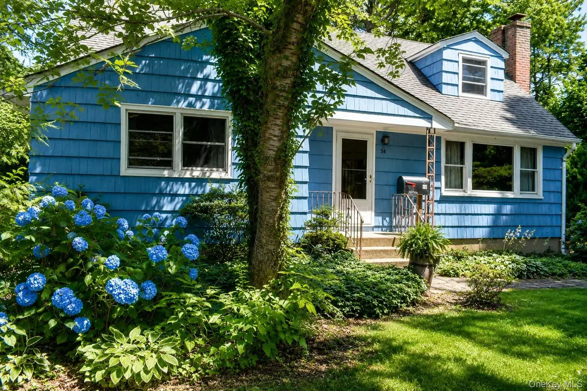 38 Maple Avenue, Locust Valley, NY 11560 - #1