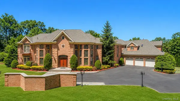 250 Oyster Bay Road, Locust Valley, NY 11560