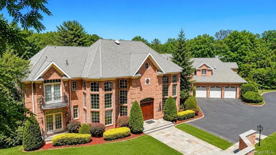 250 Oyster Bay Road, Locust Valley, NY 11560 - #2