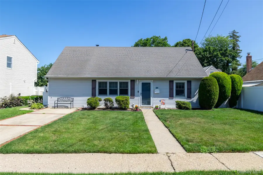 3977 Baylis Road, Seaford, NY 11783 - #2