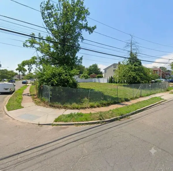 3554 Milburn Avenue, Baldwin, NY 11510