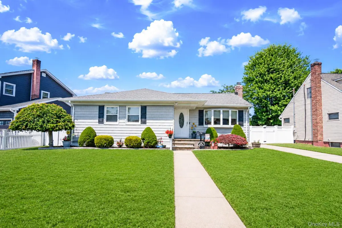 200 Whelan Place, Seaford, NY 11783 - #1