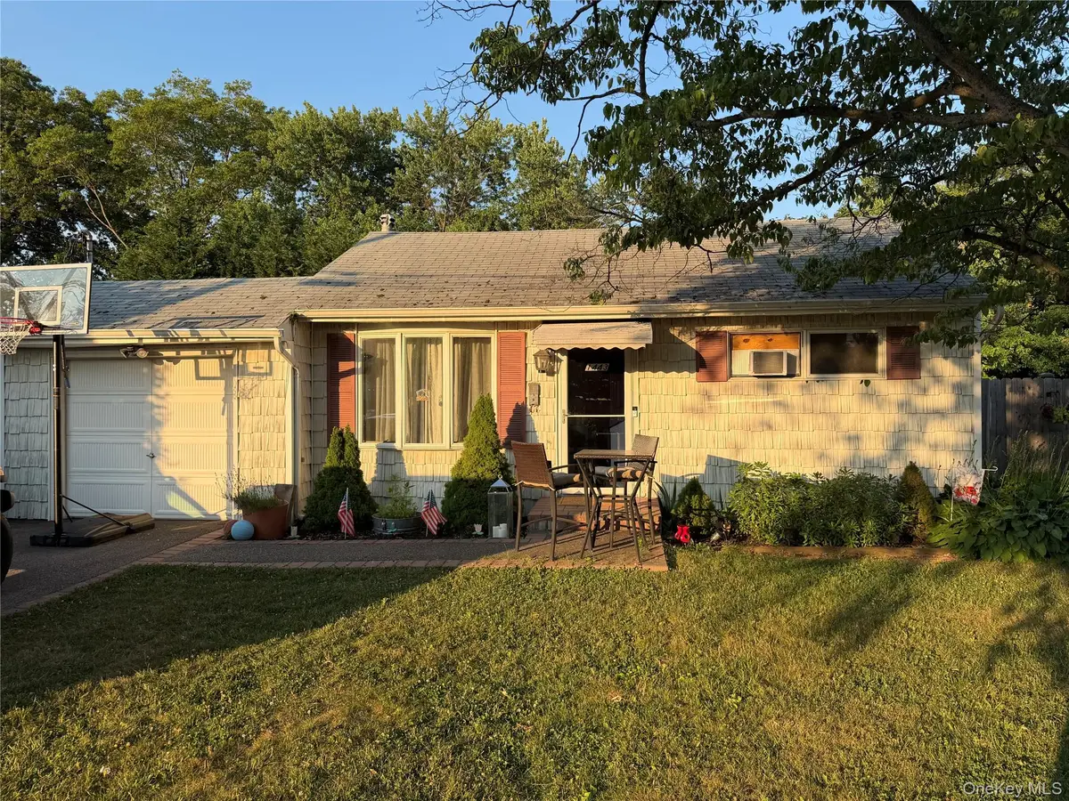 1443 Lombardy Boulevard, Bay Shore, NY 11706 - #1