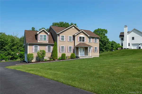 16 Noble Court, Mahopac, NY 10541