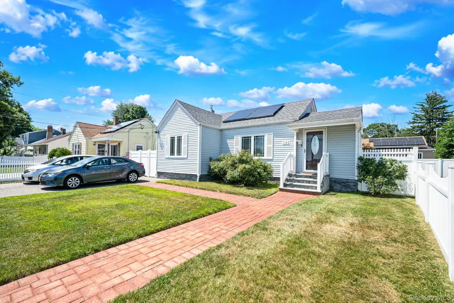 135 Clayton Street, Central Islip, NY 11722 - #2