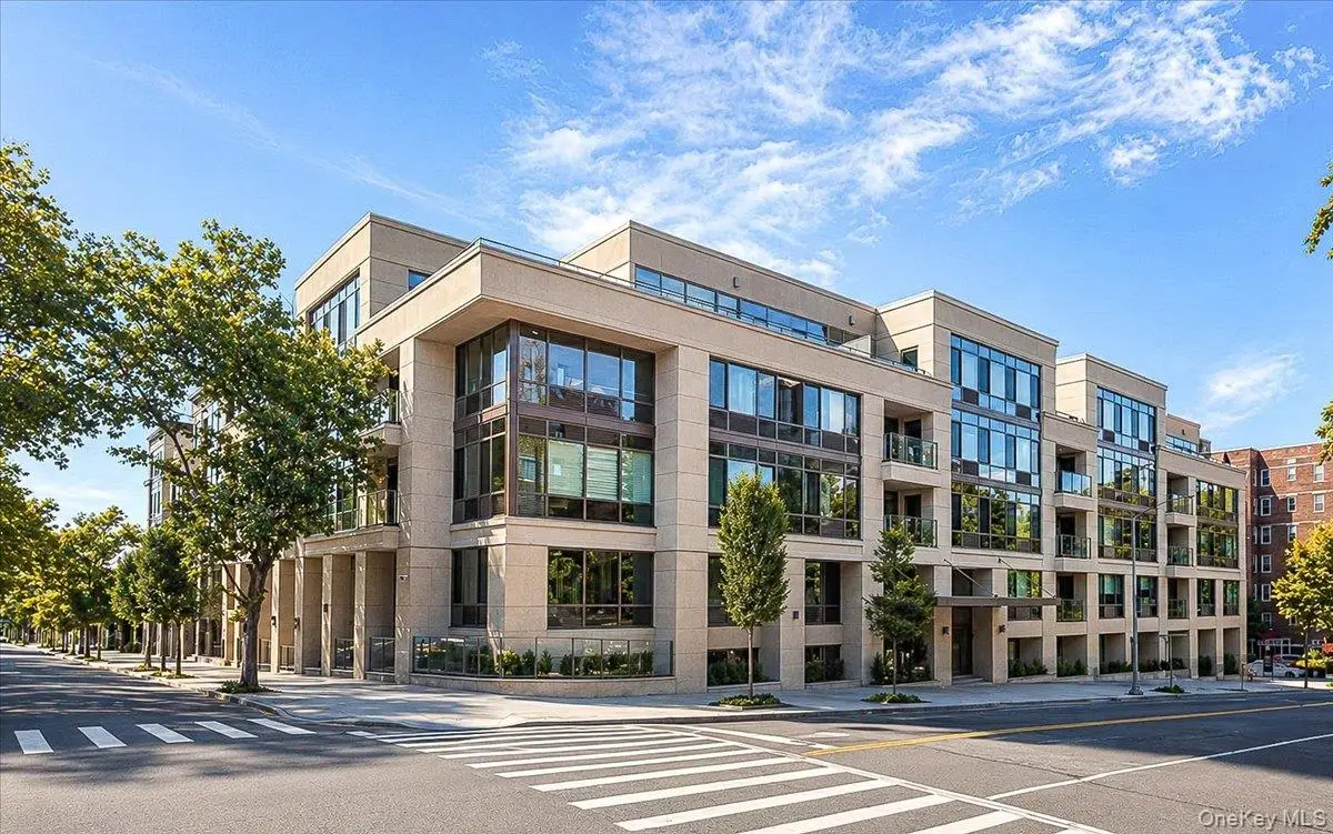 64-05 Yellowstone Boulevard #PH504, Forest Hills, NY 11375 - #1